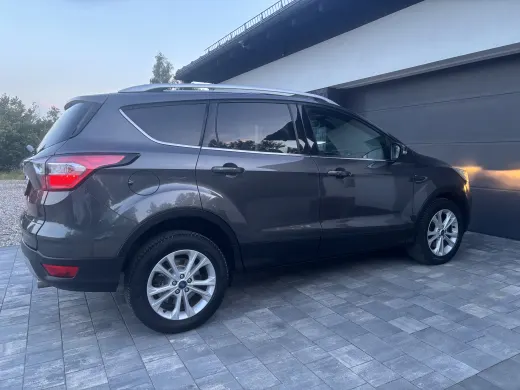 Ford Kuga — zdjęcie 5