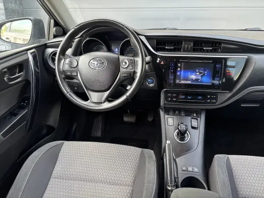 Toyota auris — zdjęcie 9