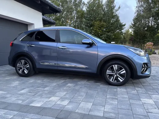 Kia Niro — zdjęcie 18