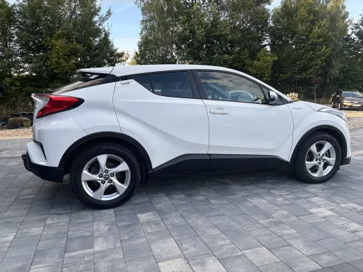 Toyota C-HR — zdjęcie 3