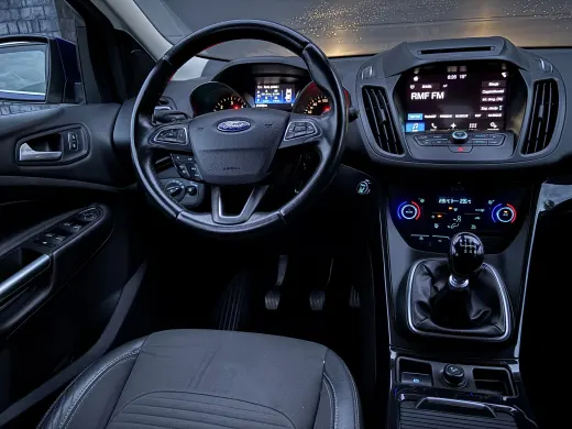 Ford Kuga — zdjęcie 9